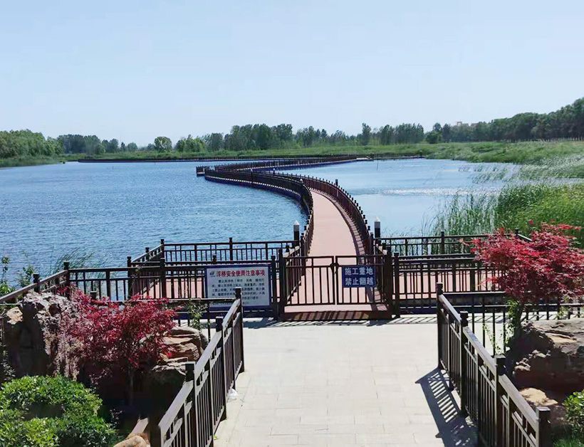 七星湖公園水上浮筒棧道項目